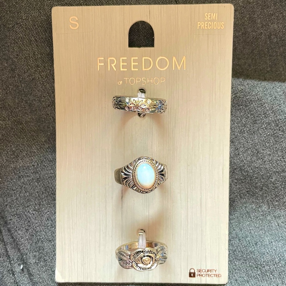 Topshop FREEDOM Moonstone Ring Trio (Semi Precious)